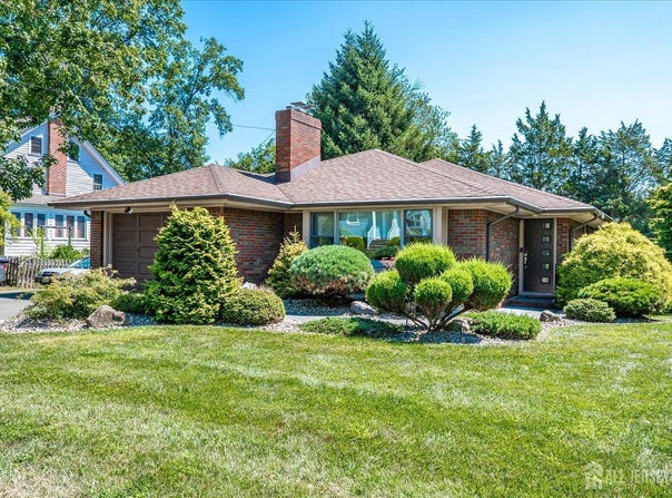 22 Homer Place, Metuchen, NJ 08840