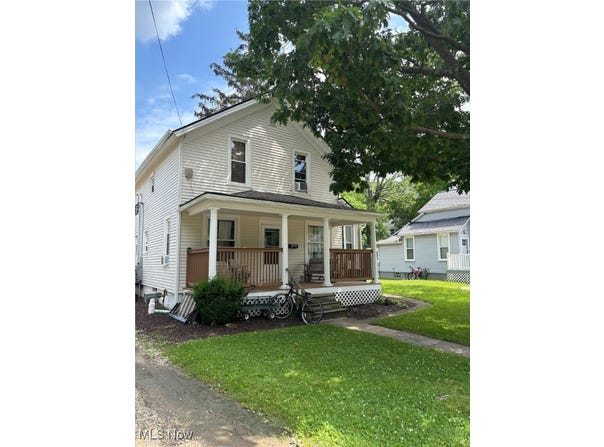 206 Court Street, Chardon, OH 44024