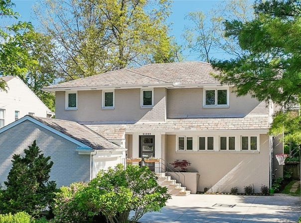 21099 Shelburne Road, Shaker Heights, OH 44122