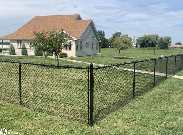 1709 NW Church Street, Leon, IA 50144