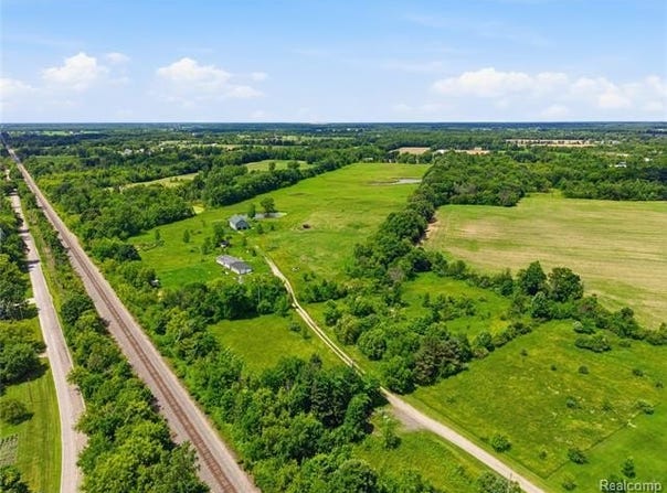 12229 Baldwin Road, Gaines Twp, MI 48436