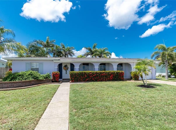 330 WEBER TERRACE, PORT CHARLOTTE, FL 33952