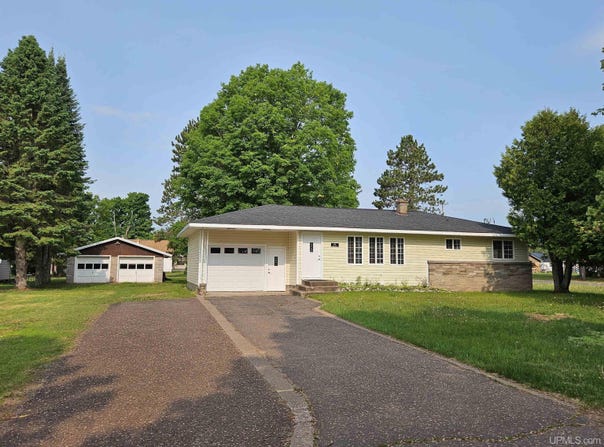 406 Maple, Bergland, MI 49910