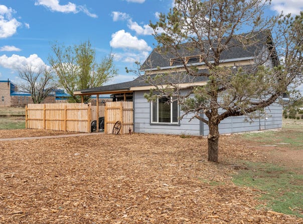 33 EQUESTRIAN Trail, Edgewood, NM 87015