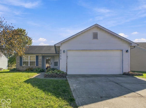 2211 W Autumn Lane, Columbus, IN 47201