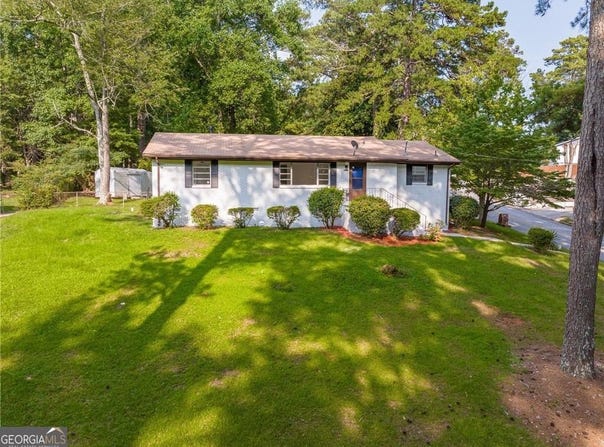 5207 Dixie Lake, Union City, GA 30291