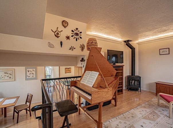 339 Ravenwood Place, Ashland, OR 97520