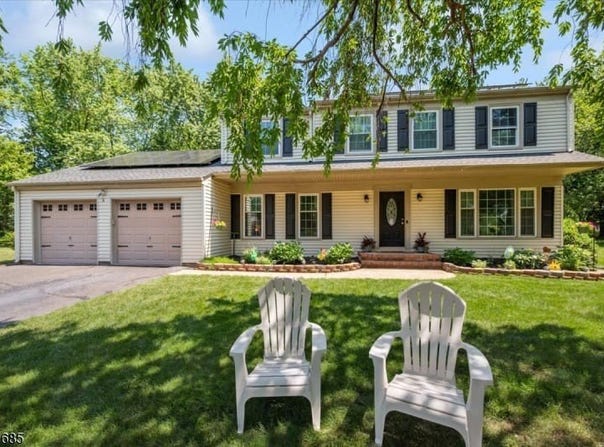 8 Grafton Ct, Hillsborough Twp., NJ 08844