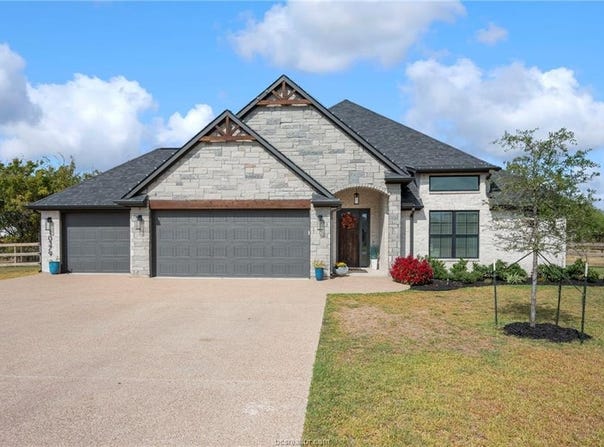 10379 Bourbon Lane, Bryan, TX 77808
