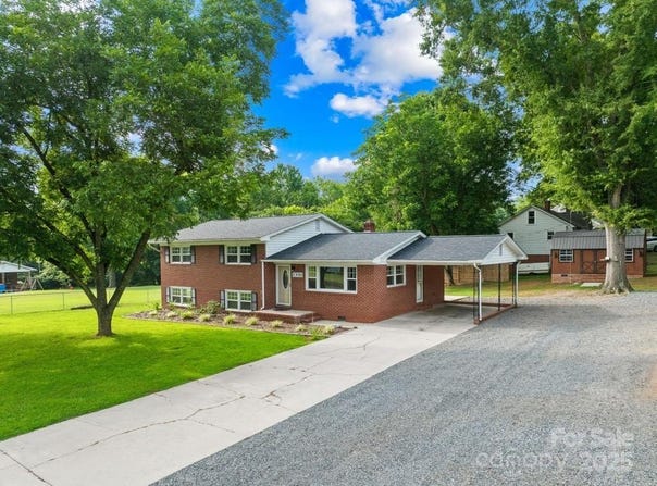 1300 Montgomery Avenue, Albemarle, NC 28001