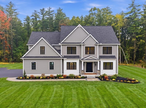 17 Carmel Road, Pelham, NH 03076