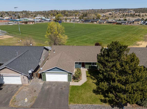 623 SE Conifer Court, Madras, OR 97741