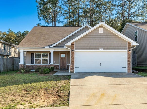 203 Wainwright Drive, Crestview, FL 32539