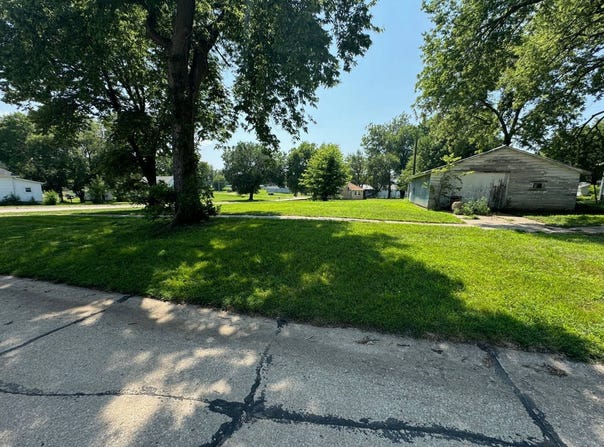 818 L St, Auburn, NE 68305