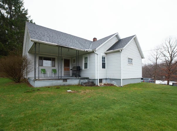 16 Gladesville Road, Morgantown, WV 26508