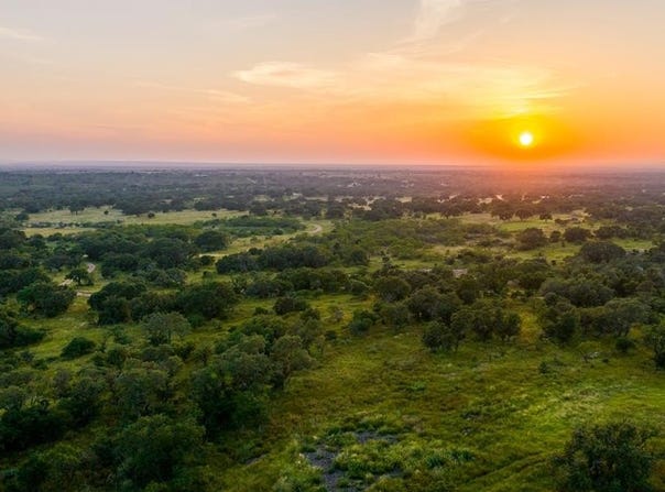111 County Rd 113, Llano, TX 78643