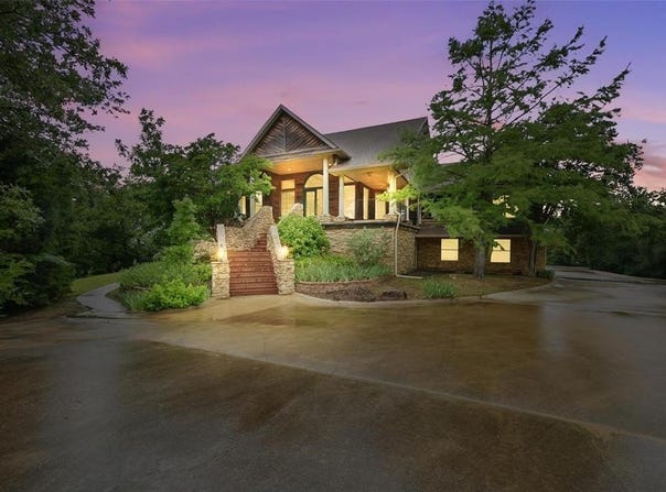 661 Diamond Point Drive, Oak Point, TX 75068