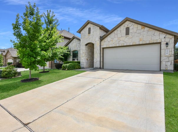 216 Walkup LN, Leander, TX 78641