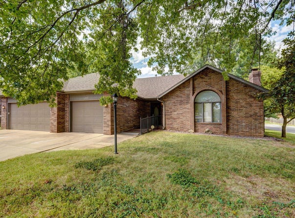1107 W Tracy Street, Springfield, MO 65807