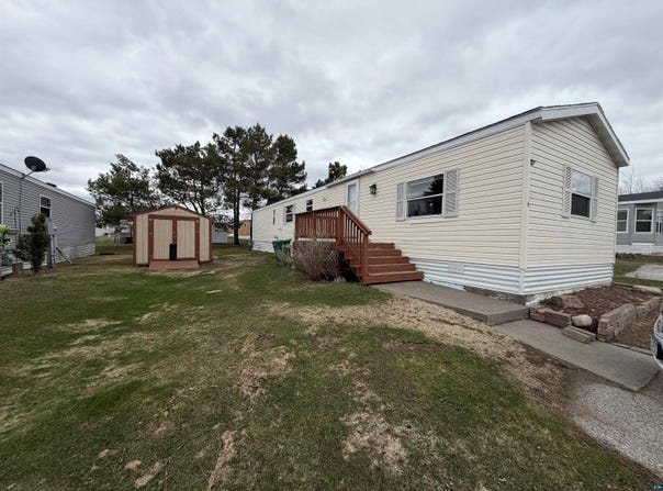 6 Juniper Ln, Duluth, MN 55810