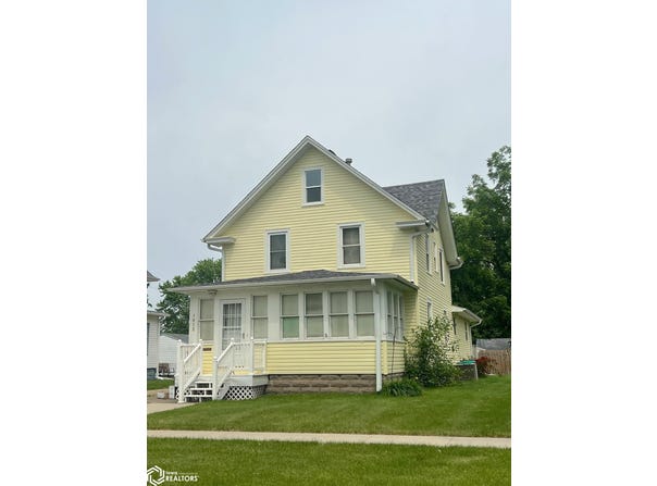 1012 Summer Street, Grinnell, IA 50112