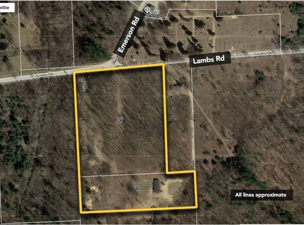 8237 Lambs Rd, Wales, MI 48027