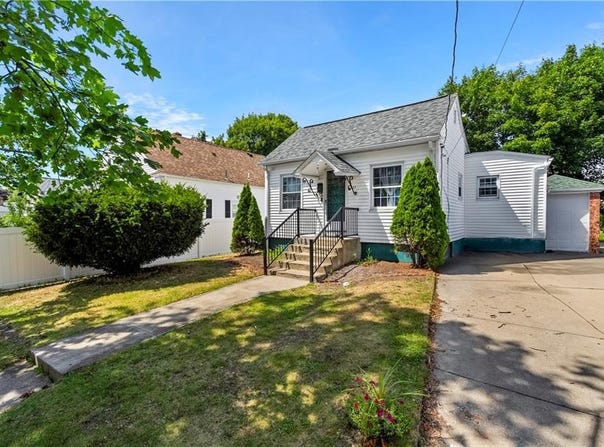 127 Gladstone Street, Cranston, RI 02920