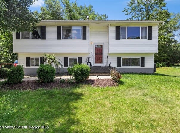 25 Terbar Loop, New Paltz, NY 12561