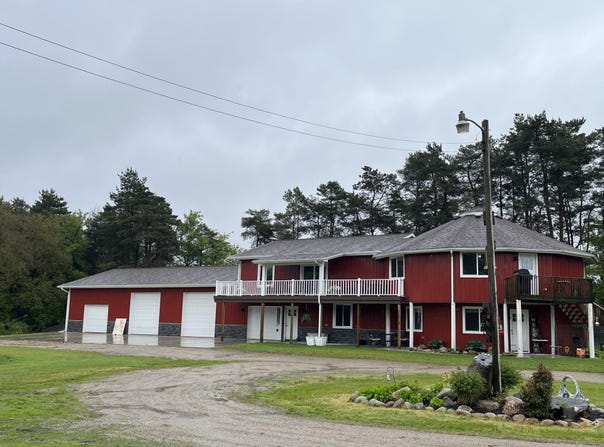 550 E North Street, Edmore, MI 48829