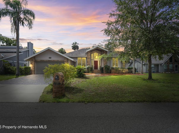 5135 S Running Brook Drive, Homosassa, FL 34448