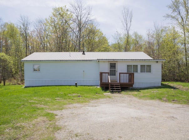 757 Industry Road, Farmington, ME 04938