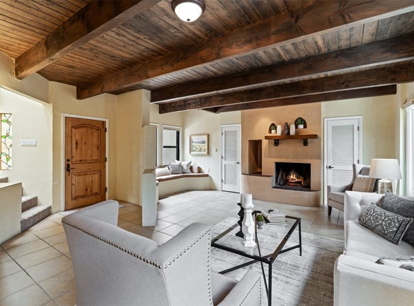 3046 Plaza Blanca, Santa Fe, NM 87507