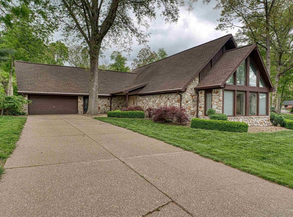 6888 Miller Lane, Newburgh, IN 47630