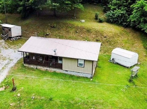 628 Harrison Newsome Branch Road, Pikeville, KY 41501