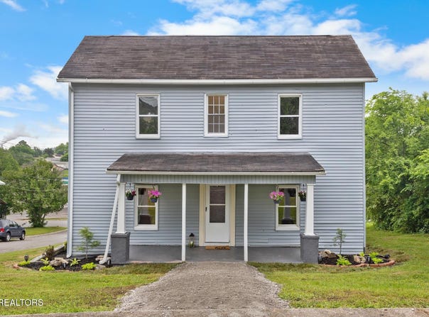 501 Ferry St, Loudon, TN 37774