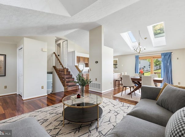10404 ABBOTT Court, MANASSAS, VA 20110