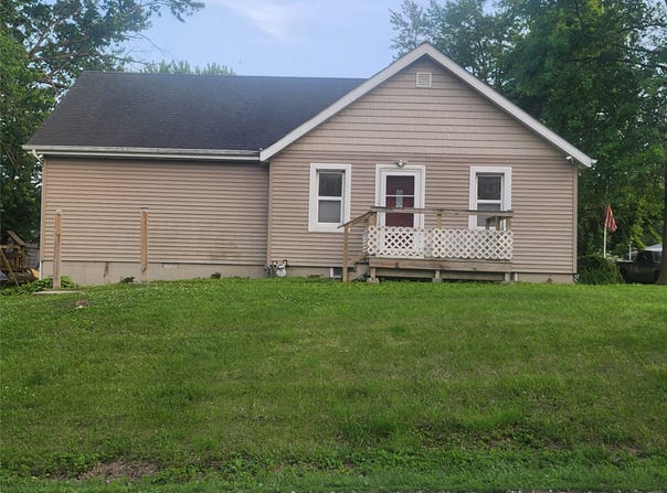 50 Park Street, Carlisle, IA 50047