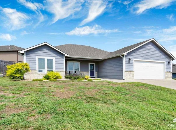 106 Prairie Meadow Road, St. George, KS 66535