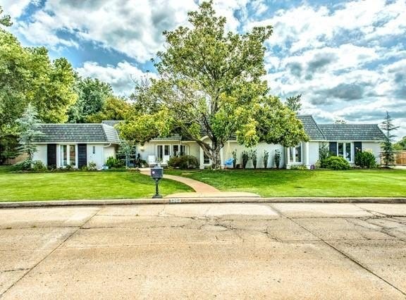 3208 Lamp Post Lane, Oklahoma City, OK 73120-8940
