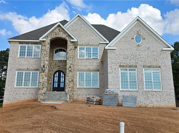 5694 Brendlynn Drive, Suwanee, GA 30024