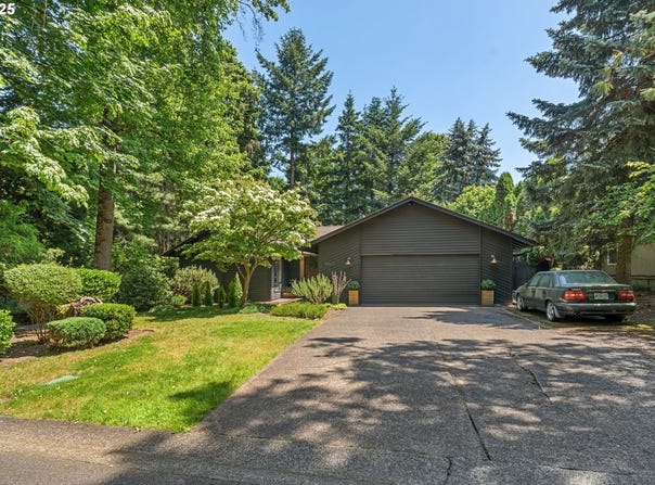 16523 NE FARGO CIR, Portland, OR 97230