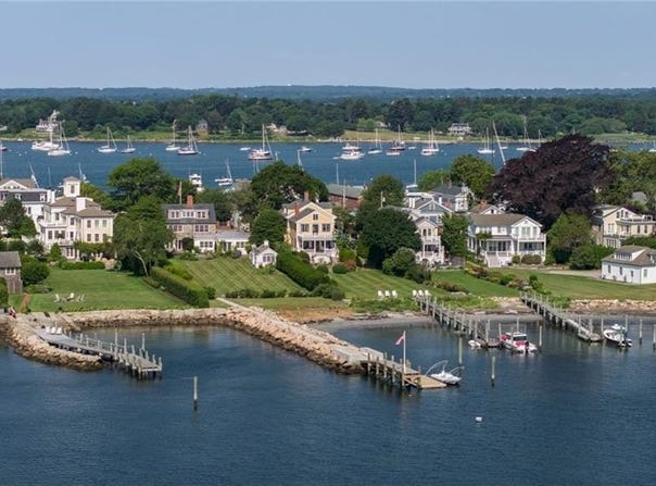 11 MAIN Street, Stonington, CT 06378