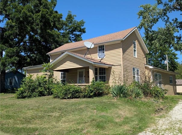 707 N 4th Street, La Cygne, KS 66040