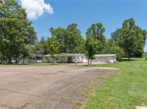 8409 County Road 35, Millersburg, OH 44654