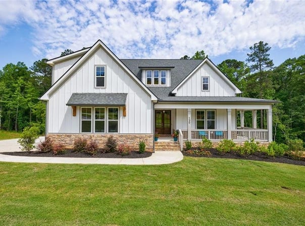 130 Lapis Lake Point, Fayetteville, GA 30215