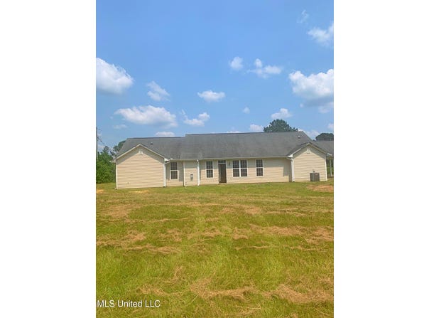 365 County 9 Road, Bay Springs, MS 39422