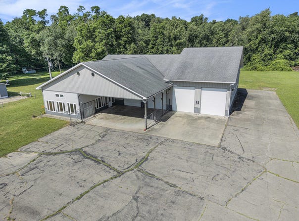 53302 US-131, Three Rivers, MI 49093