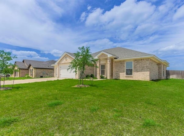 141 Dana Point, Lorena, TX 76655