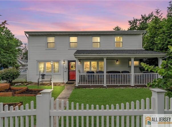 57 Washington Avenue, Iselin, NJ 08830