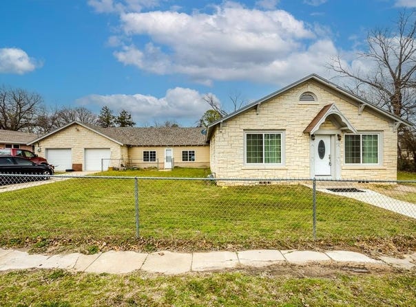 406 W Franklin Street, Alvord, TX 76225